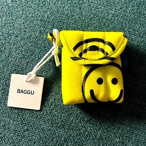 BAGGU puffy AirPods case